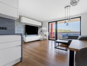 Moderní byt 2+kk s interiérem na míru, klimatizací a výhledem na Vizovice, cena 6990000 CZK / objekt, nabízí 