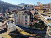Český Krumlov, byt 3+1 s velkou verandou a vstupem na zahrádku, cena 6450000 CZK / objekt, nabízí Ochodek Estates s.r.o.