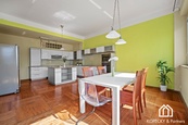 Velkorysý byt 4+kk se dvěma balkony v domě ze 30. let, Praha 7 - Holešovice, cena 19000000 CZK / objekt, nabízí KOPECKÝ RealEstate & Partners