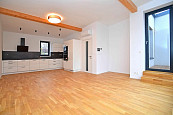 Pronájem rodinného domu 190 m², pozemek 285 m² Hillebrantova, Praha 5 - Košíře, cena 59900 CZK / objekt, nabízí 