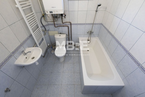 foto05_11570198_irl6.jpg