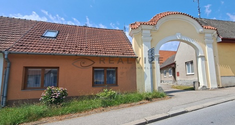 foto05_11519596_ufcq.jpg