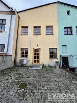 foto02_11482103_1fiabk.jpg