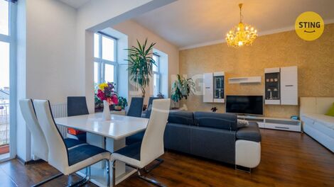 foto02_11555301_33abs.jpg