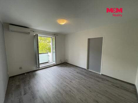955/foto12_11555456_bmkac.jpg
