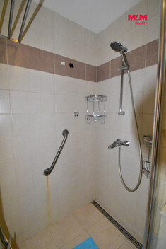 956/foto12_11562158_1in87s.jpg