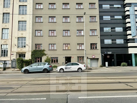 foto05_11517510_lte8.jpg