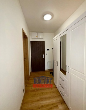 foto05_11384789_892bk.jpg
