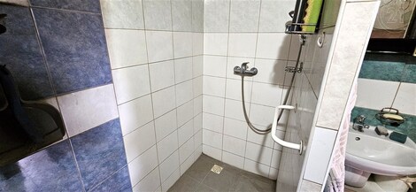 foto04_11324947_1duwfo.jpg